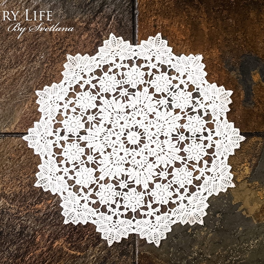 Centerpiece Table Overlay Decor Doily - Picture 1 of 4